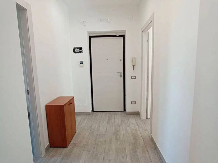 Appartamento con 5 locali in affitto in Via De Cosmi Giovanni Battista, Centro, Caltanissetta