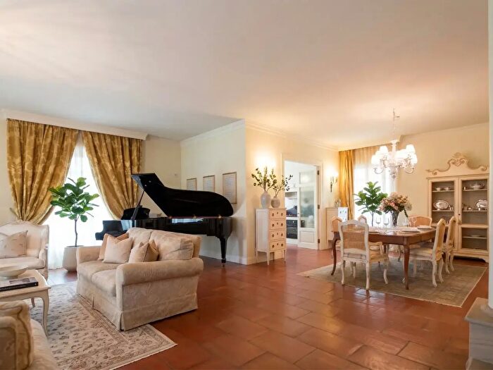 Casa con 7 locali in vendita in Viale Carlo Marx, Castelfiorentino