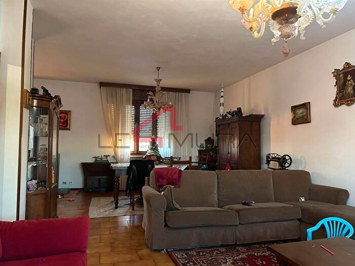 Appartamento con 6 locali in vendita in Gazzo Veronese