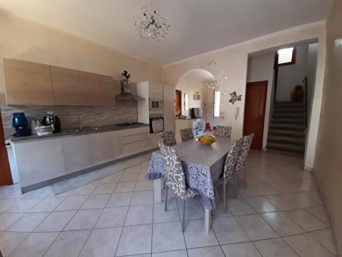 Casa con 5 locali in vendita in Contrada Margio di Carlo, Tortorici
