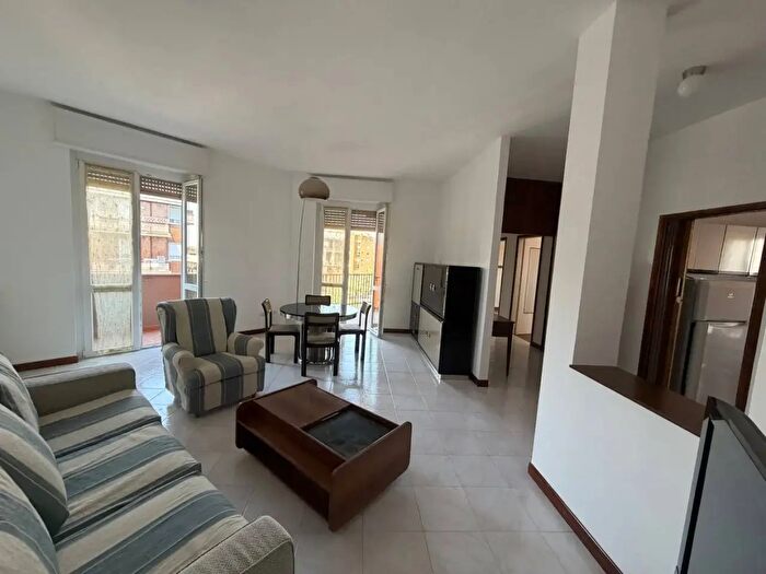 Appartamento trilocale in affitto in Via Mattei, Segrate