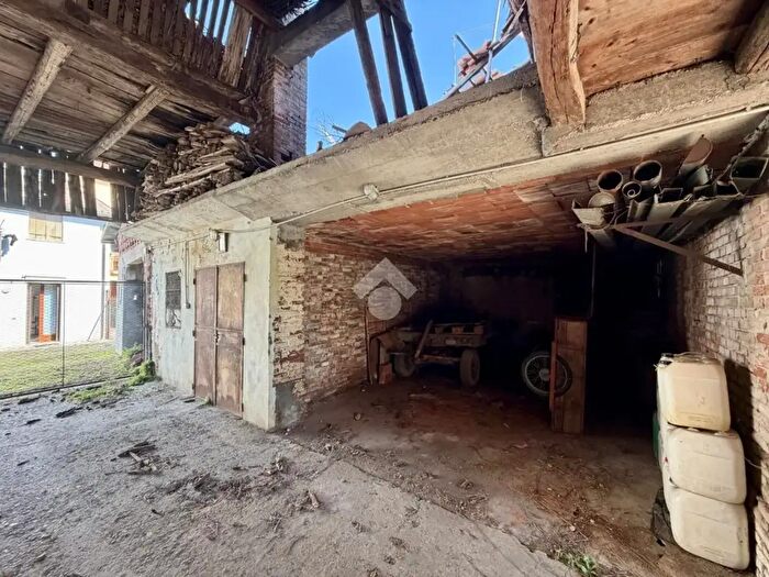 Casa quadrilocale in vendita in Via Capovilla, Isola Vicentina