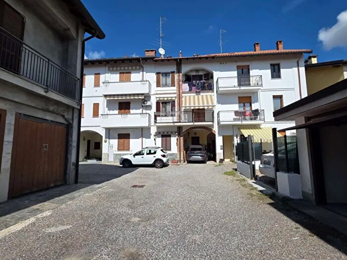 Appartamento trilocale in vendita in Via Vittorio Veneto, Fenegro'
