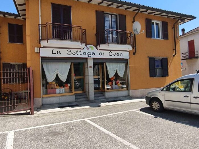 Appartamento trilocale in affitto in Piazza Don Luigi Galassi, Centro, Dorno