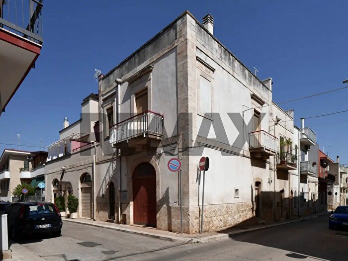 Casa quadrilocale in vendita in Via Giuseppe Garibaldi, Turi