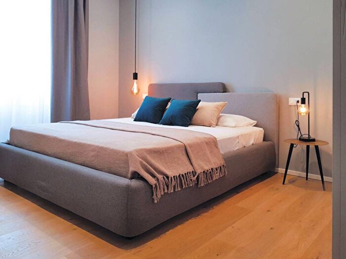 Appartamento trilocale in affitto in Via Ermete Novelli, Stazione, Bergamo