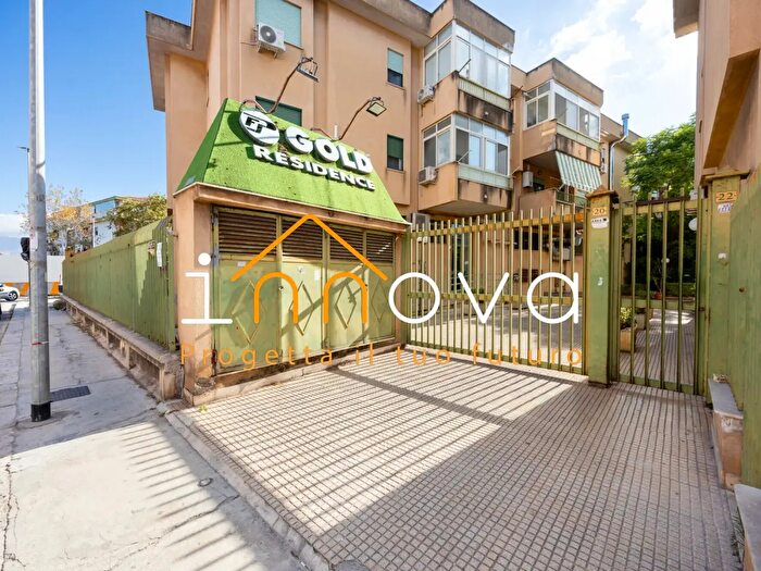 Appartamento quadrilocale in vendita in Santuario di Cruillas, Palermo