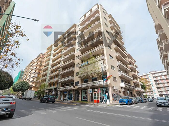 Appartamento con 5 locali in vendita in Viale Vittorio Veneto, Catania