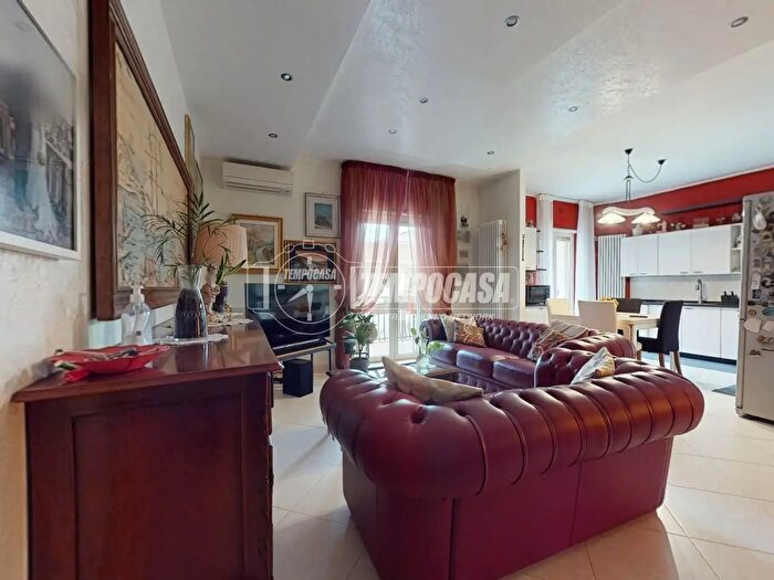 Appartamento trilocale in vendita in Via Dogana, Cassano Delle Murge