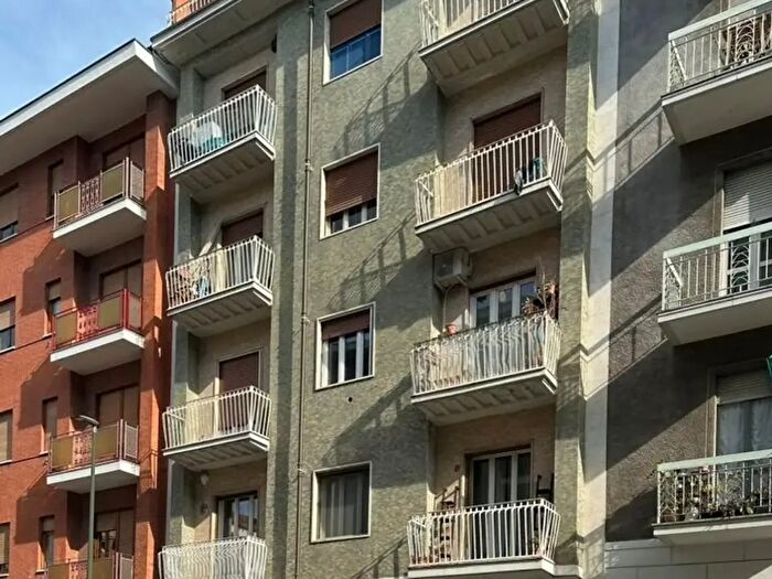 Appartamento bilocale in vendita in Via Issiglio, Torino