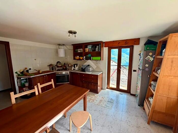 Appartamento quadrilocale in vendita in Frazione Petit Fenis, Nus