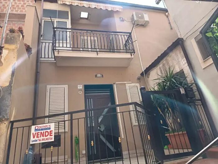 Casa trilocale in vendita in Via Carlo Alberto, Lentini