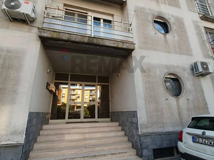 Appartamento con 6 locali in vendita in Via Guido Libertini C, Caltagirone