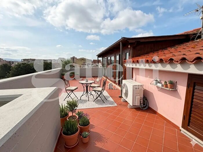 Appartamento con 5 locali in vendita in Via Pinturicchio, Olbia
