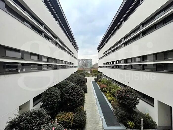 Appartamento trilocale in affitto in Via Lodovico Il Moro, Milano