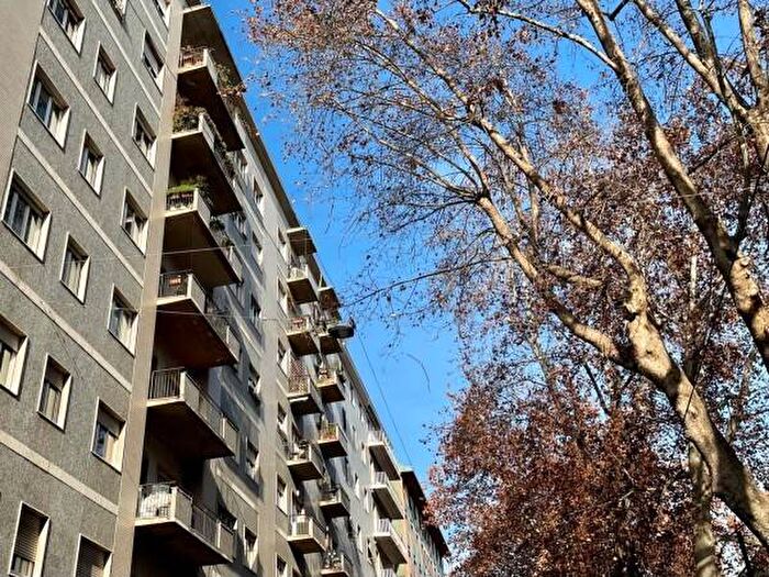 Appartamento trilocale in affitto in Viale Monte Nero, Porta Romana Medaglie dOro, Milano