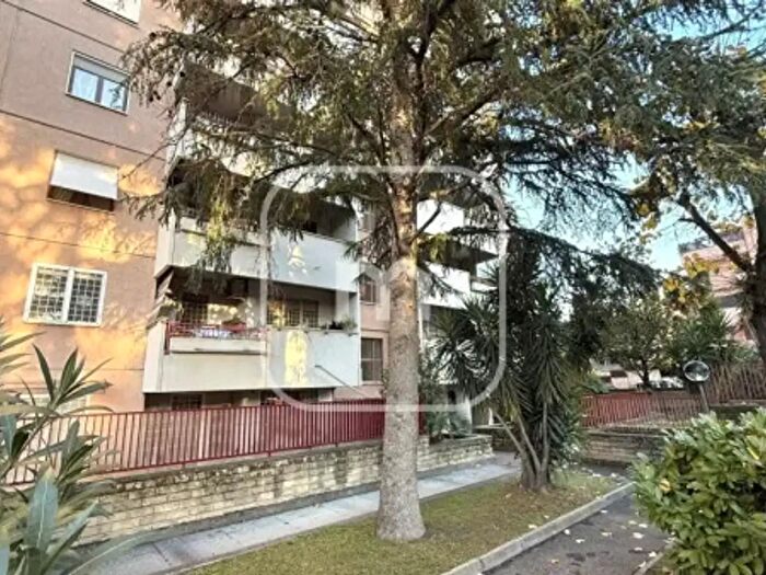 Appartamento quadrilocale in vendita in Via Varsavia, Roma