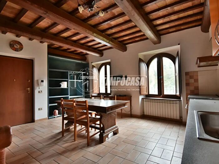 Appartamento con 5 locali in vendita in Via Concie, Caldarola