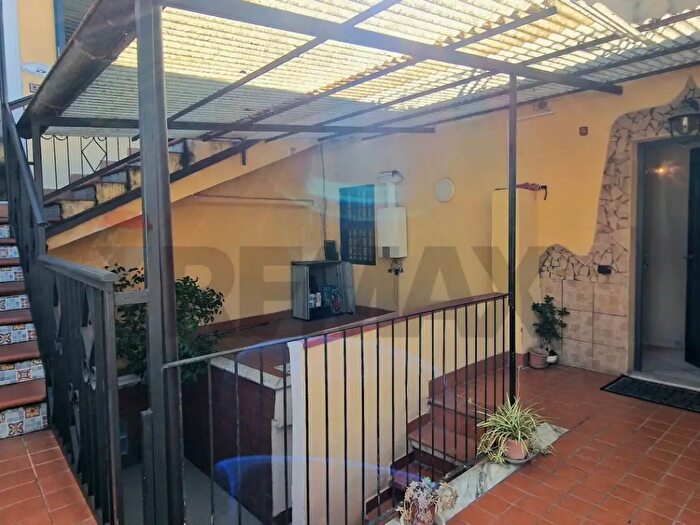 Appartamento trilocale in affitto in Via Gian Battista Alfano, Napoli