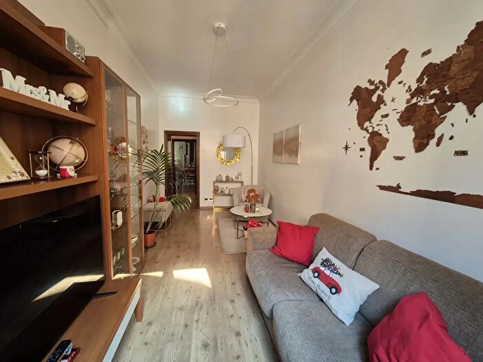 Appartamento trilocale in affitto in Via Natale del Grande, Roma