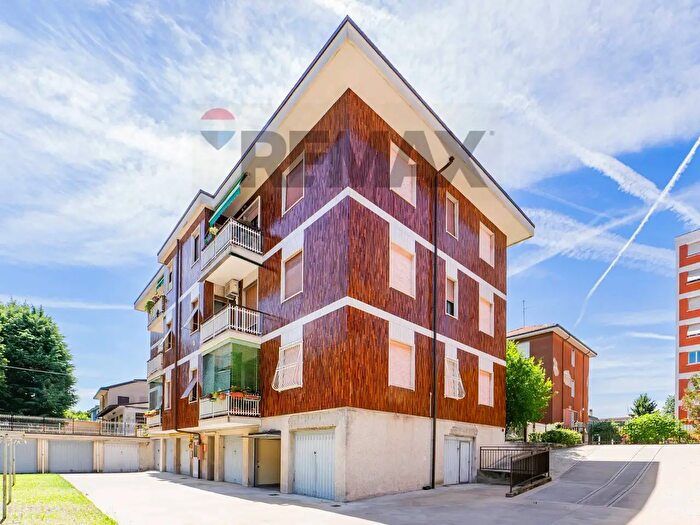 Appartamento trilocale in vendita in Via Vincenzo Bellini, Varedo
