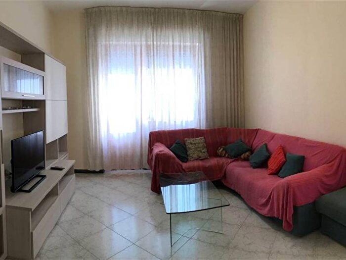 Appartamento con 5 locali in affitto in Via Buozzi, Centro, Follonica