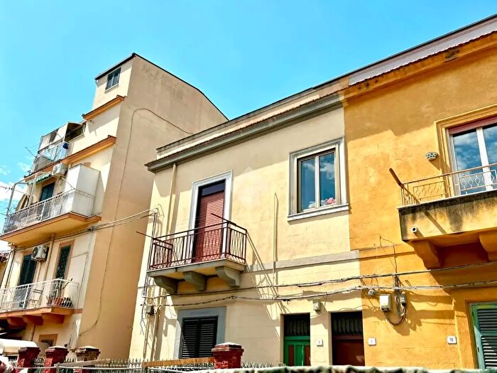 Appartamento trilocale in vendita in Via Cruillas, Palermo