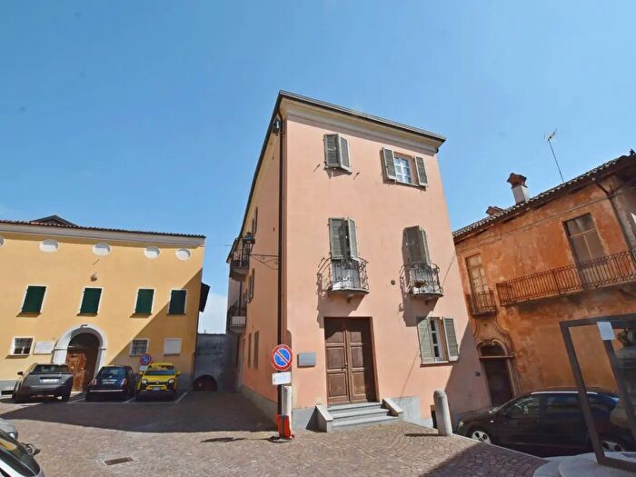 Appartamento bilocale in vendita in Piazza Caduti Liberazione, Carru'