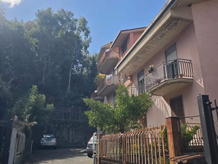 Appartamento trilocale in vendita in Via San Francesco c, Castiglione Di Sicilia
