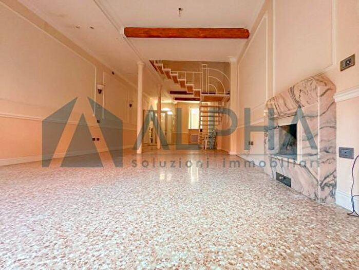 Casa quadrilocale in vendita in Via Carlo Cattaneo, Ravenna