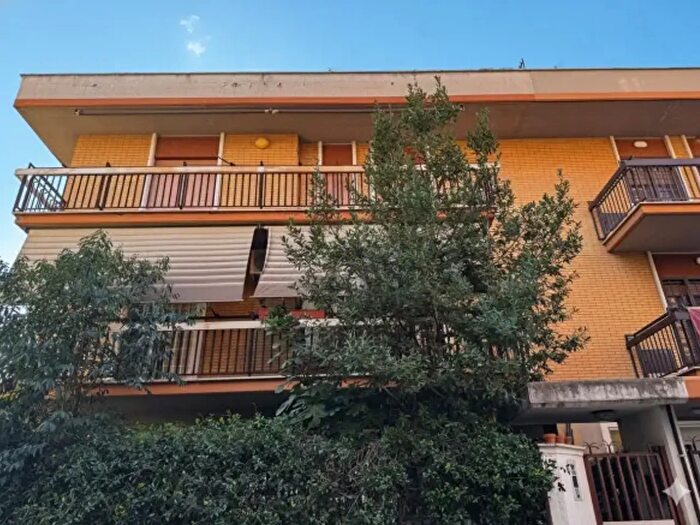 Casa con 6 locali in vendita in Via Paolo Anesi, Roma