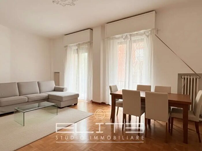 Appartamento con 6 locali in vendita in Via Veneto, Ancona