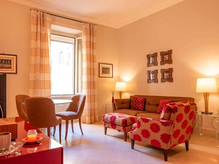 Appartamento trilocale in affitto in Via Cola di Rienzo, Prati, Roma