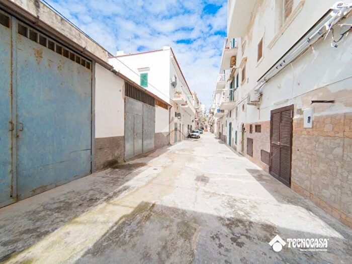 Casa con 5 locali in vendita in Via dei De Vita, Vieste