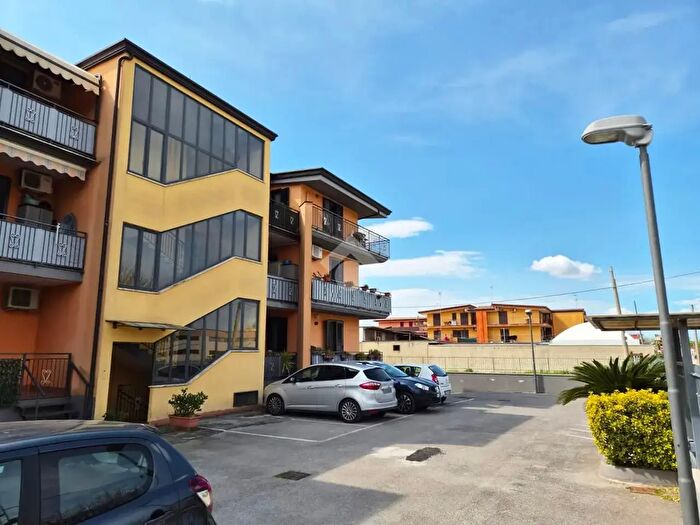 Appartamento bilocale in vendita in Via Mazzini, Castello Di Cisterna