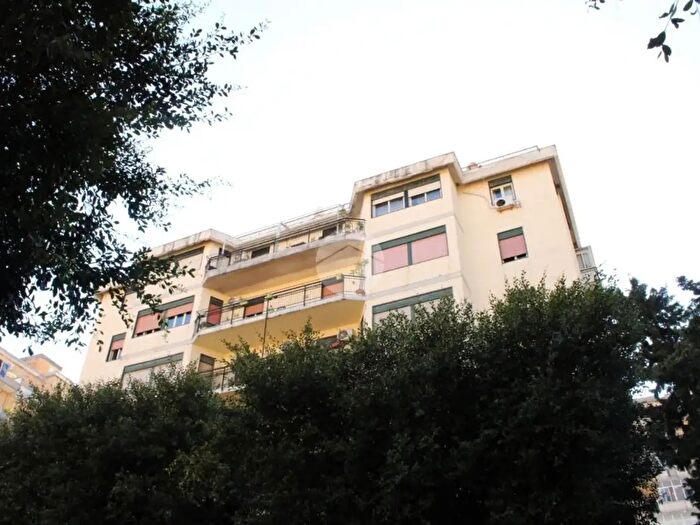 Appartamento quadrilocale in vendita in Via Palmerino, Palermo