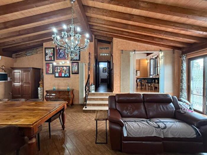 Casa con 5 locali in vendita in Strada Statale, Latina