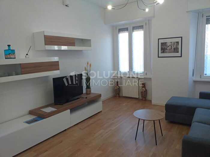 Appartamento trilocale in vendita in Via Andrea Fantoni, Alzano Lombardo