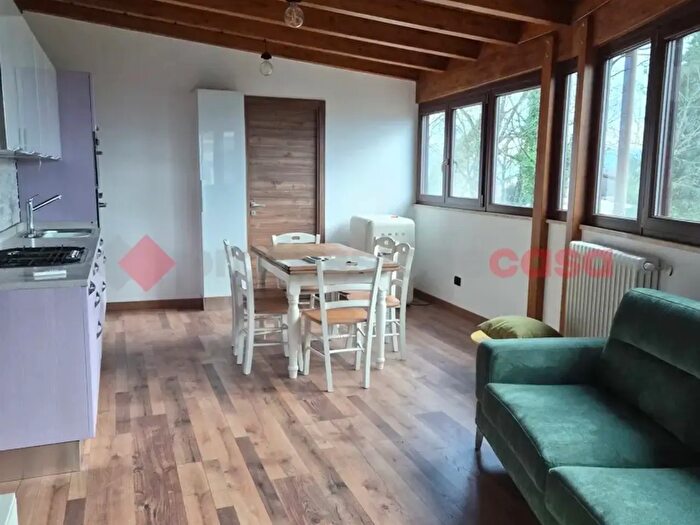 Appartamento trilocale in affitto in Via Brighindi Snc, Frosinone