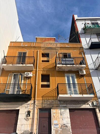 Appartamento quadrilocale in vendita in Via dGarsia, Augusta