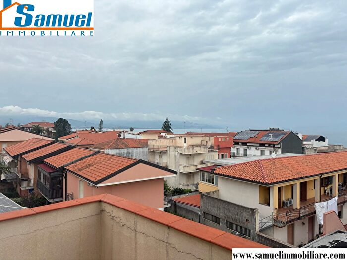 Appartamento trilocale in vendita in Via Marco Polo, Riposto