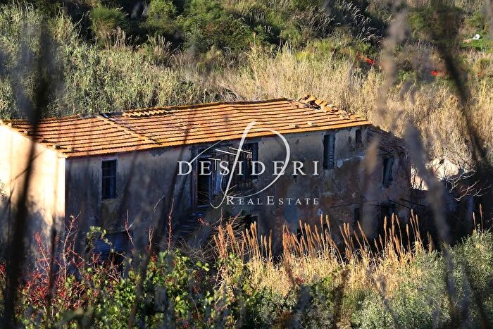 Casa con 16 locali in vendita in Castiglione della Pescaia, Castiglione Della Pescaia