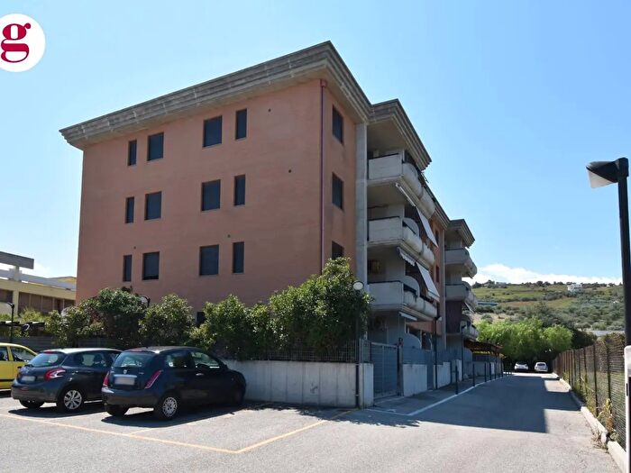 Appartamento trilocale in affitto in Via Strada Statale Sud Snc, Vasto