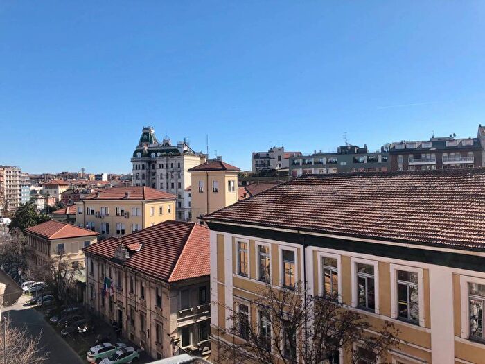 Appartamento monolocale in affitto in Piazza Piemonte, Washington, Milano