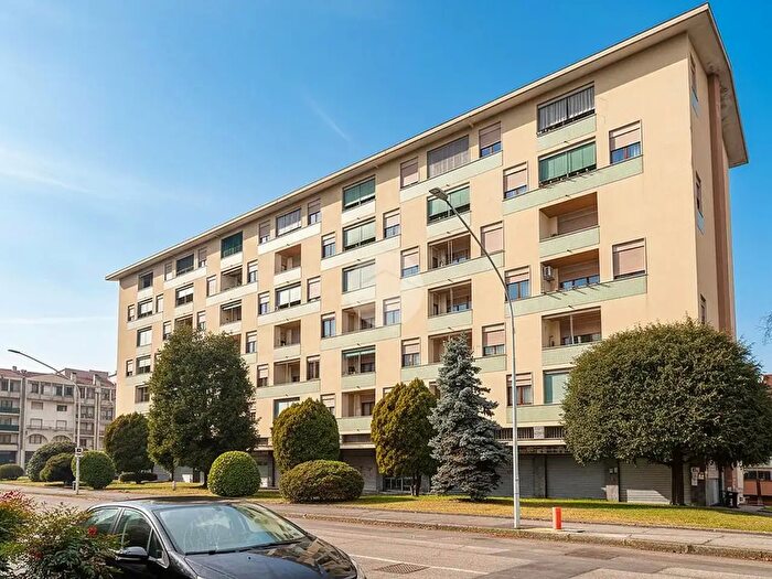 Appartamento quadrilocale in vendita in Via F Meda, Busto Arsizio