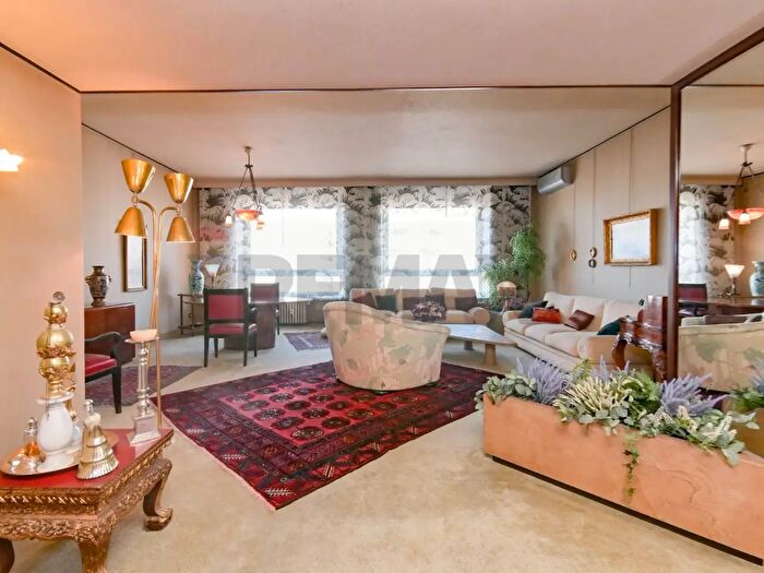 Appartamento quadrilocale in vendita in Corso Peschiera, Torino