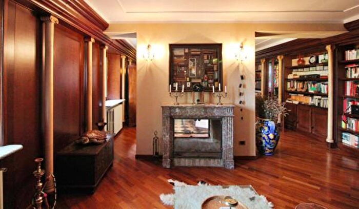 Casa con 6 locali in vendita in Frazione Bregne Inferiore, Montesegale