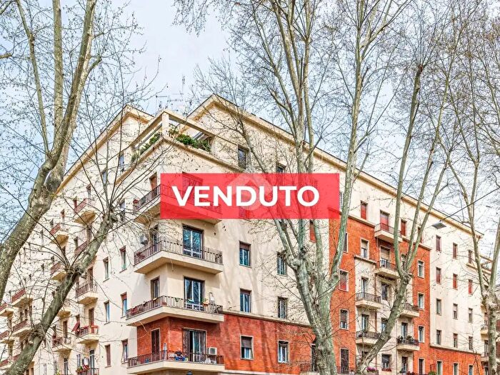 Appartamento con 7 locali in vendita in Via Vigliena, Roma