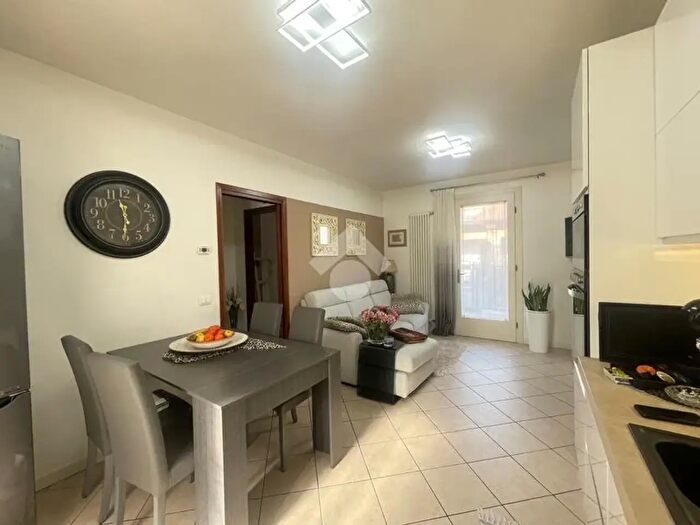 Appartamento trilocale in vendita in Via Crearo, Rossano Veneto