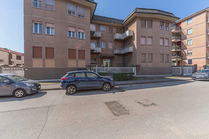 Appartamento con 5 locali in vendita in Via Canonici, Ferrara